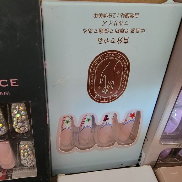 artificial Fingernails Group Kit Selection - Picture 11 of 14